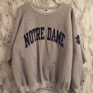 Champion NOTRE DAME  Satin Letter Crewneck ML106e